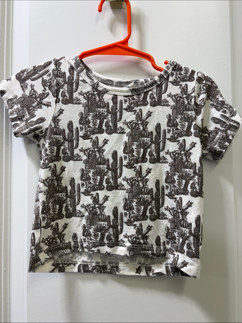 kate quinn Brown Cactus Print Short Sleeve Tee